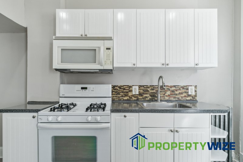 Beautiful 3BR and a Den Home in Great Neighborhood! property image