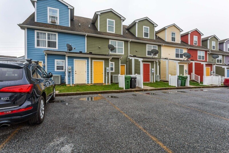 This renovated 3-bedroom, 2-bathroom townhome has all the bells and whistles. property image