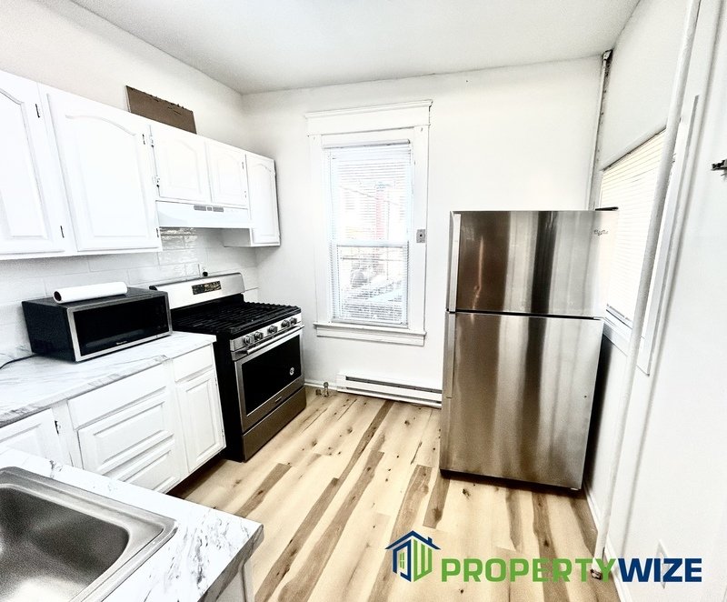 Charming home with a comfortable and functional layout in West Baltimore property image