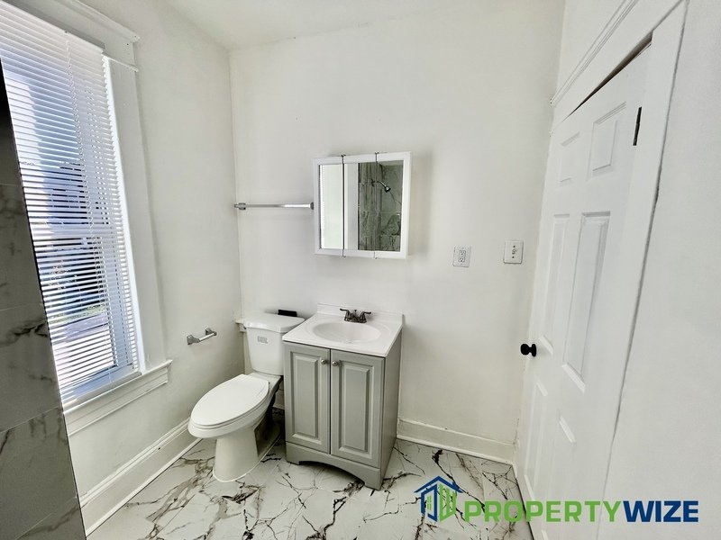 Charming home with a comfortable and functional layout in West Baltimore property image
