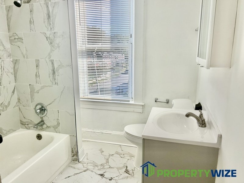 Charming home with a comfortable and functional layout in West Baltimore property image